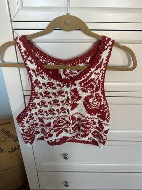 Like new Free People Floral Knit Crop Tank in Red & White